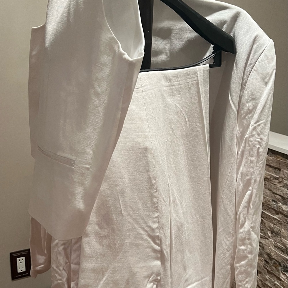 MEN’s 3 PIECE SET Elegant White Blazer, Vest and unhemmed pants